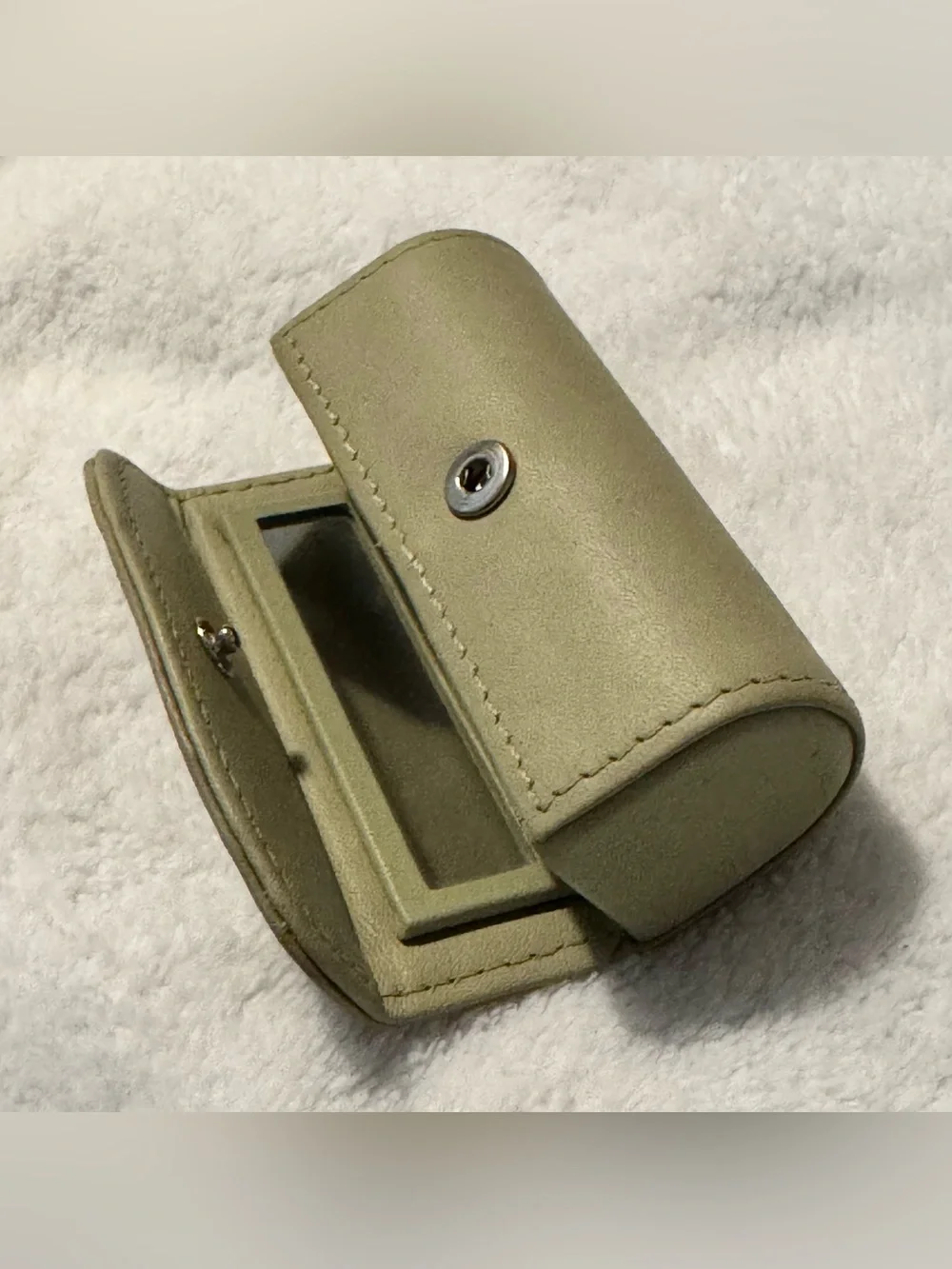 Coach Gloved-Tanned Leather Leaf Green Lipstick Cosmetic Case with Makeup Mirror